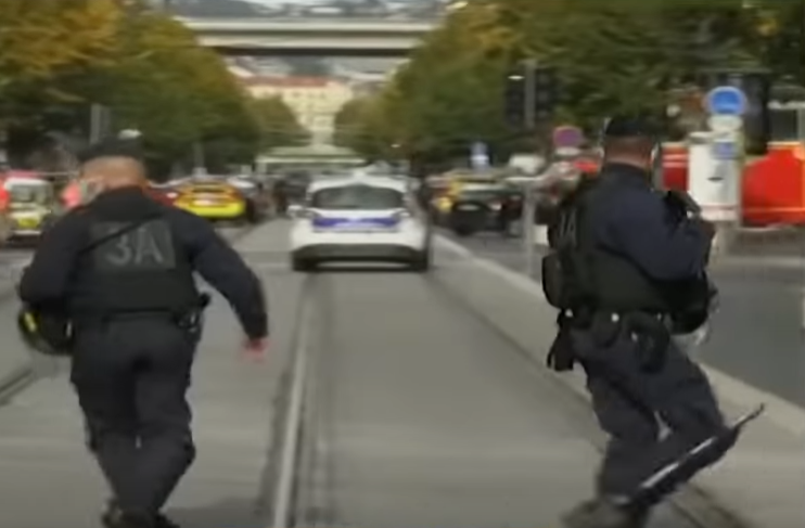 Ιερέας δέχθηκε επίθεση με μαχαίρι σε εκκλησία στη Νίκαια