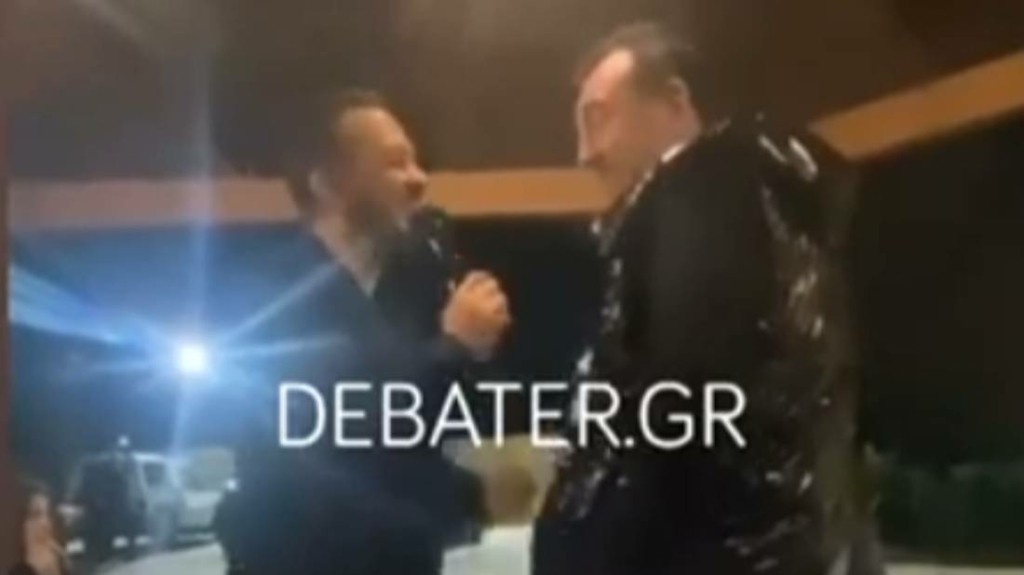 Αποκλειστικά βίντεο DEBATER – Ο Γιάννης Σκαφτούρος διασκεδάζει λίγη ώρα προτού τον εκτελέσουν