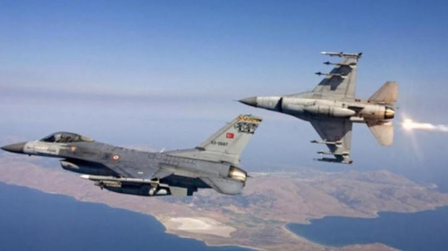 Νέες τουρκικές προκλήσεις στο Αιγαίο – Μπαράζ υπερπτήσεων πάνω από ελληνικά νησιά