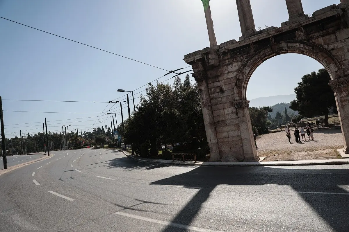 Κλειστοί δρόμοι σήμερα στο κέντρο της Αθήνας λόγω αγώνων – Πώς θα κινηθεί το Τραμ