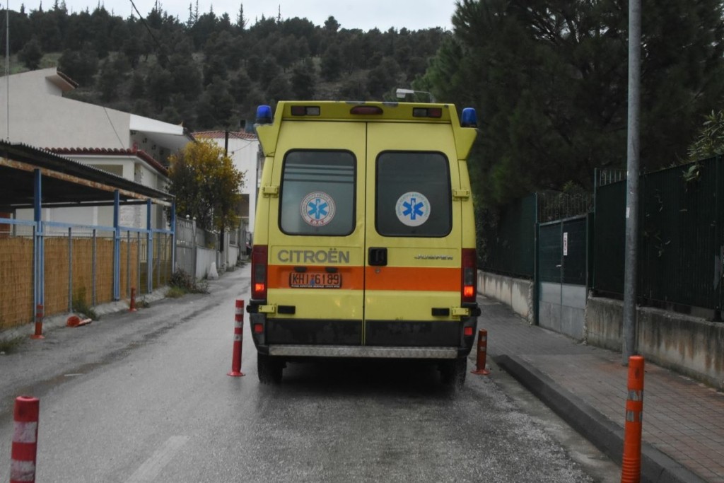 Τραγωδία λίγο πριν την Ανάσταση – Νεκρός 31χρονος σε τροχαίο στην Πάτρα (pics)