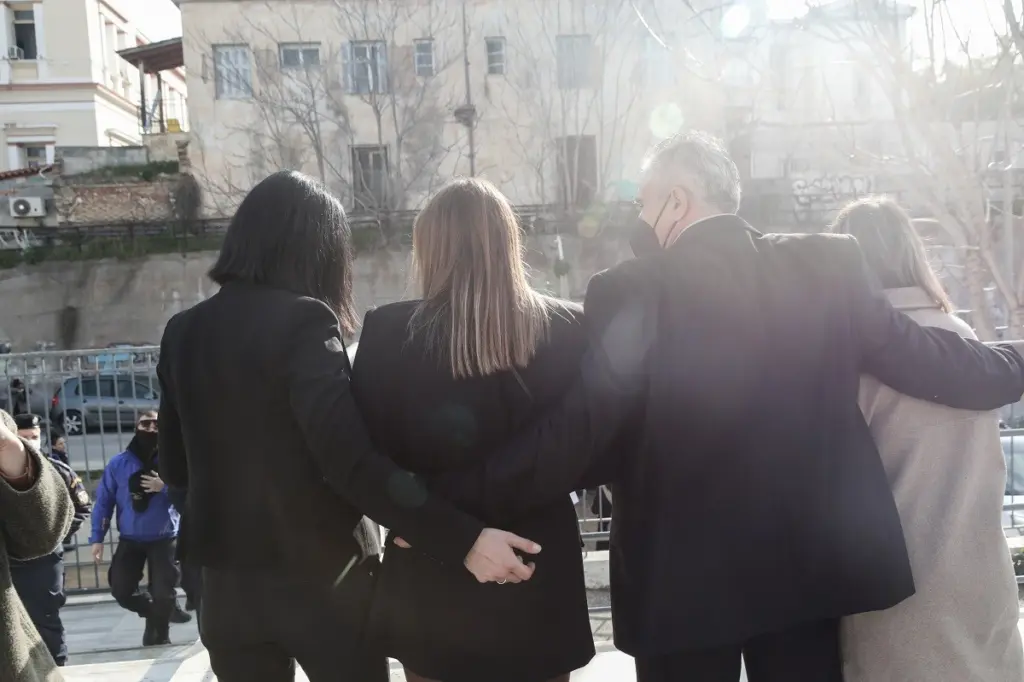 Κεκλεισμένων των θυρών καταθέτει για το βιασμό της η ιστιοπλόος – Ξέσπασε σε κλάματα ο προπονητής ακούγοντας το “κατηγορώ”