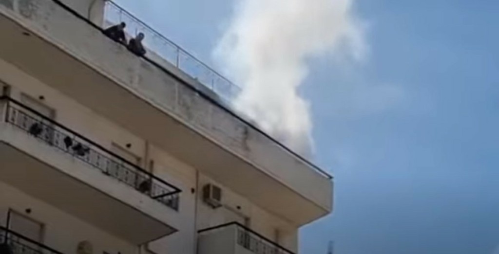 Συναγερμός στην Καλαμάτα – Φωτιά σε διαμέρισμα – Ακούστηκαν εκρήξεις
