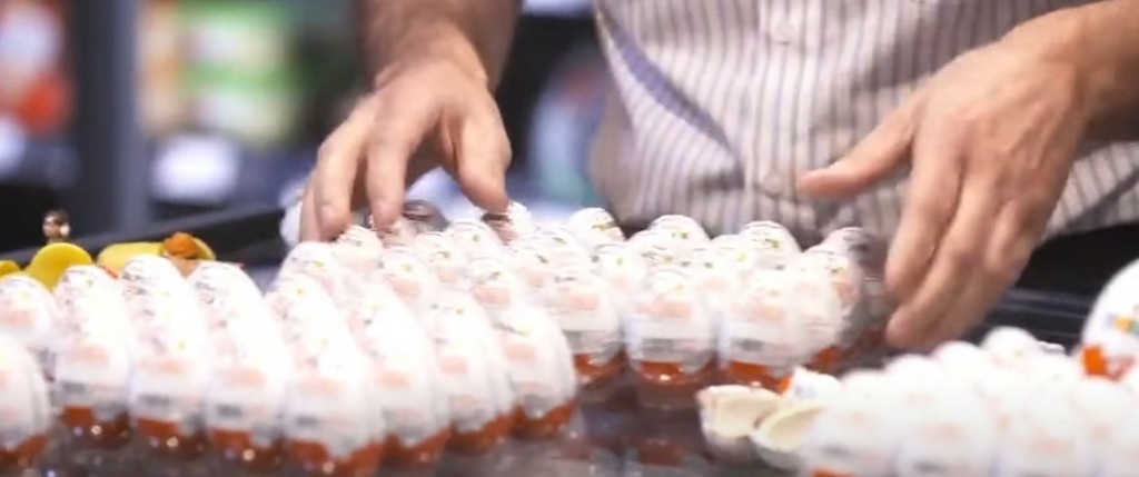 Πανευρωπαϊκός “συναγερμός” με τα αυγά Kinder – Πάνω από 100 ύποπτα κρούσματα σαλμονέλας σε παιδιά