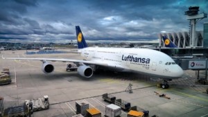 Lufthansa: Καταργεί 4.000 θέσεις εργασίας έως το 2030 – Πάνω από 1,5 δισ τα λειτουργικά κέρδη για φέτος