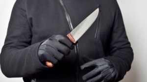 Αιματηρό επεισόδιο στο λιμάνι της Νάξου – Νεαρός επιτέθηκε με μαχαίρι σε συνάδελφο του