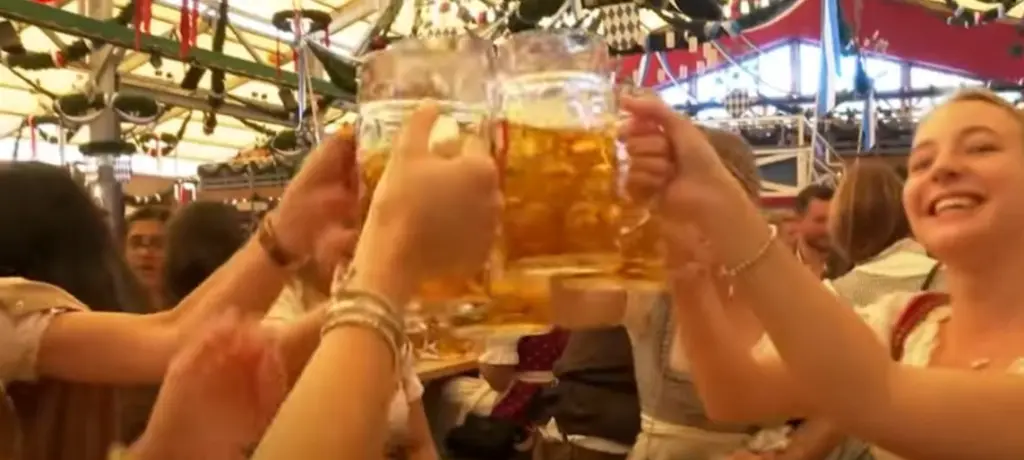 Είναι γεγονός – Το Oktoberfest επιτέλους επιστρέφει μετά από δύο χρόνια πανδημίας