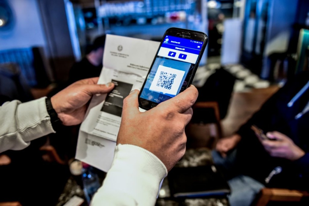 Εκδόθηκε η νέα ΚΥΑ για τα πιστοποιητικά εμβολιασμού και νόσησης – Τι αλλάζει