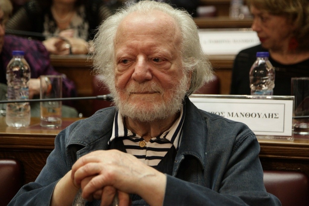 Έφυγε από τη ζωή ο σπουδαίος διανοούμενος Ροβήρος Μανθούλης