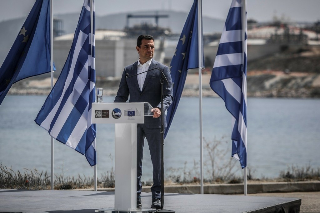 Το ξεκαθάρισε ο Σκρέκας – “Θα συνεχίσουμε να επιδοτούμε τους λογαριασμούς”