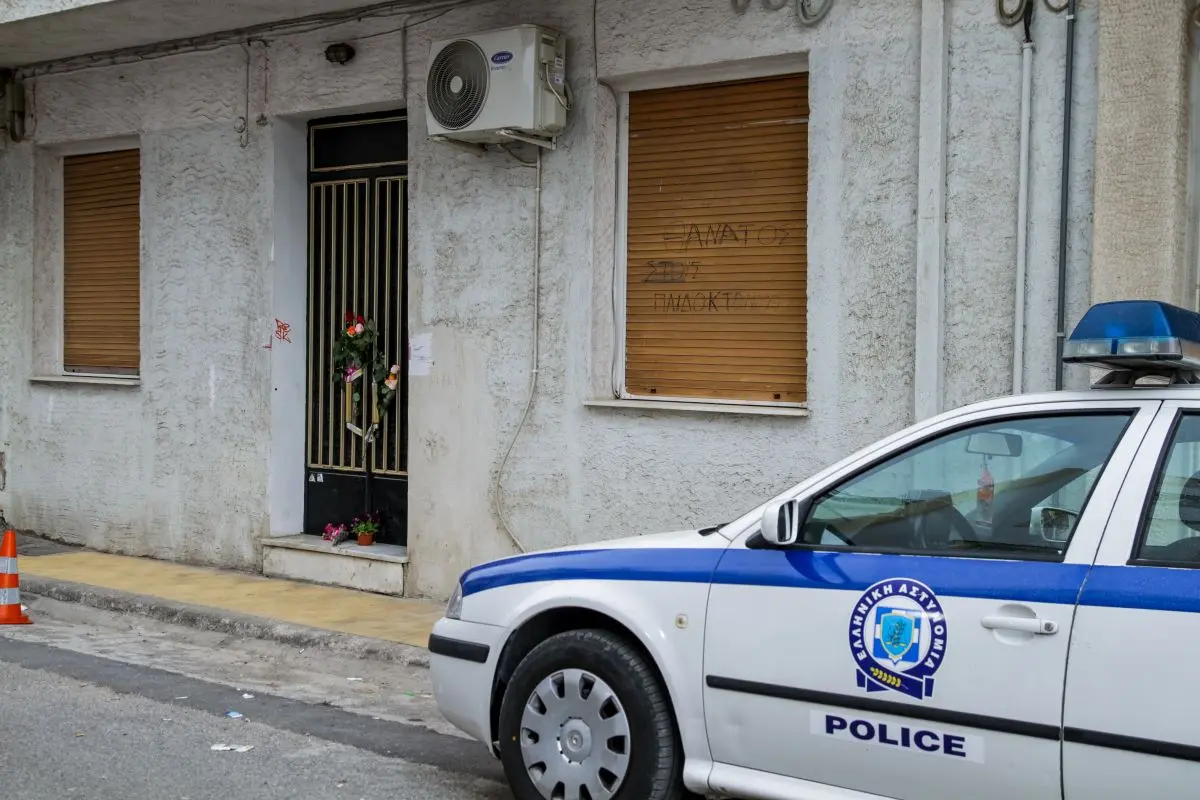 “Φύλλο και φτερό” έκαναν οι αστυνομικοί το σπίτι της Πισπιρίγκου στην Πάτρα – Τι πήραν