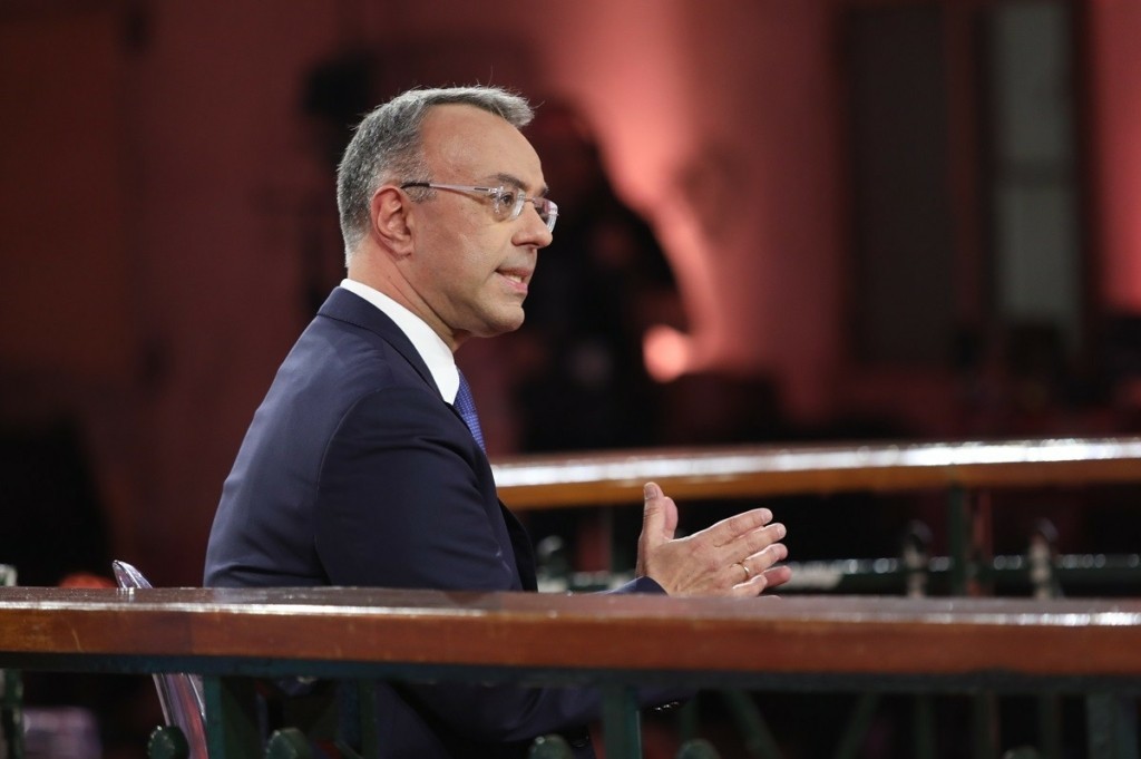 Προαναγγελίες από Σταϊκούρα – “Αναστέλλεται και φέτος το τέλος επιτηδεύματος”