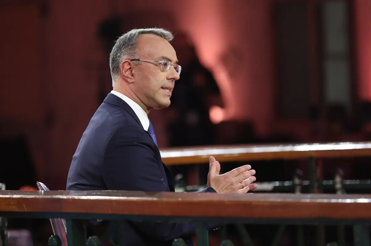Προαναγγελίες από Σταϊκούρα – “Αναστέλλεται και φέτος το τέλος επιτηδεύματος”