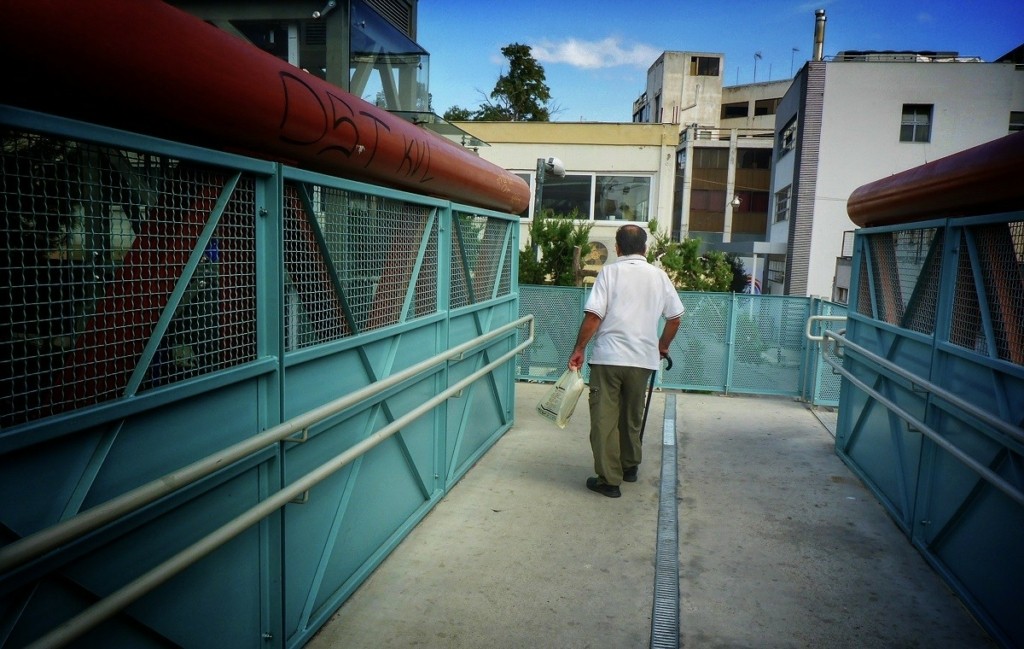Απίστευτο κι όμως… ελληνικό – Έβγαλε στα 70 του χρόνια αστυνομική ταυτότητα