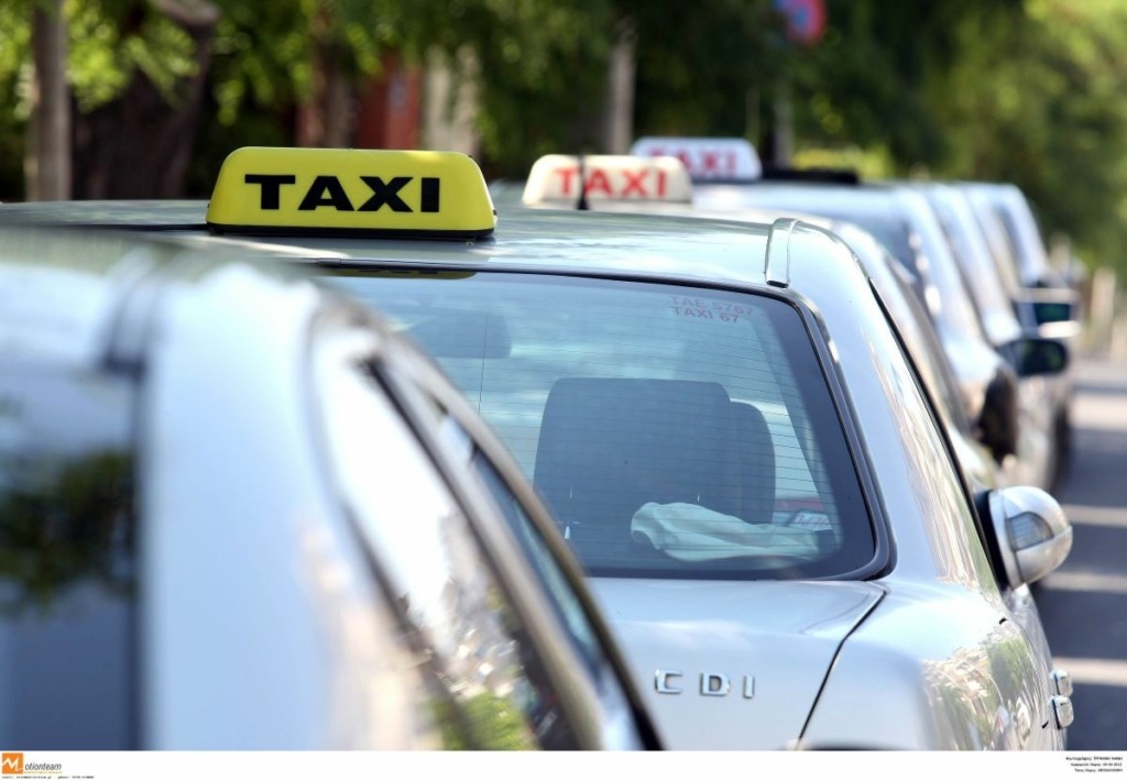 Χαμός σε κούρσα στη Θεσσαλονίκη με σχόλια ταξιτζή σε πελάτισσα – “Γιατί δικό σου είναι το ταξί μωρή;”