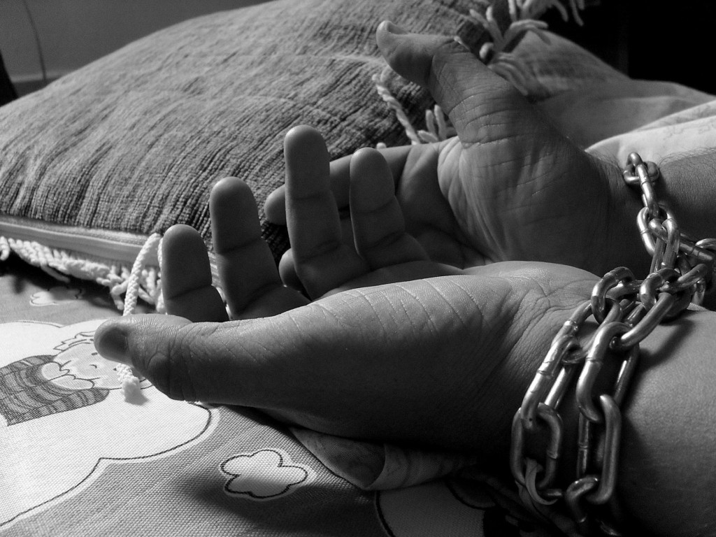 Αγωνία για την επικίνδυνη εξαφάνιση της 15χρονης στο Περιστέρι – Πώς εμπλέκεται το κύκλωμα “loverboys” (vid)