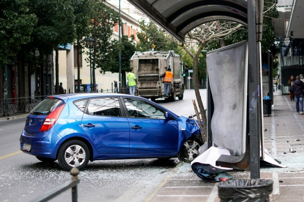 Χαμός με 457 τροχαία τον Μάρτιο – Επτά νεκροί και 528 τραυματίες