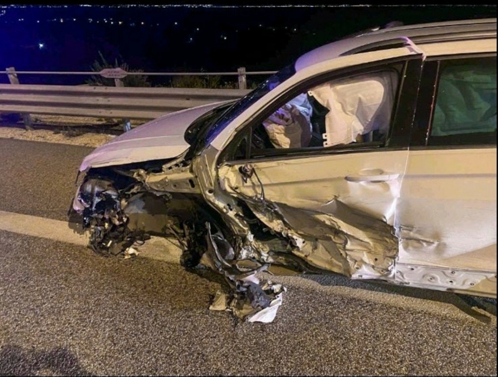 “Καρφώθηκε” με το αμάξι πάνω σε τσιπουράδικο και πέθανε ανήμερα της κηδείας της γυναίκας του