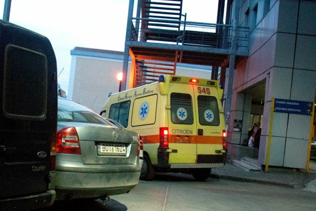 Τραγωδία στον Βόλο – Έπεσε από πέντε μέτρα ύψος εργαζόμενος στη Χαλυβουργία