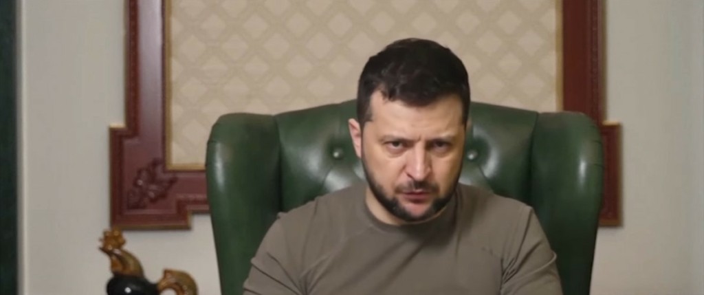 Ο Ζελένσκι συμφωνεί με τη CIA και προειδοποιεί – “Πιθανό να χρησιμοποιήσει πυρηνικά ο Πούτιν”