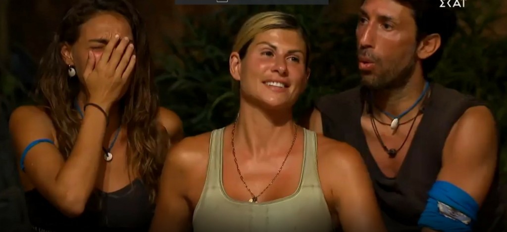 Η απόλυτη ανατροπή με την αποχώρηση στο Survivor – Δάκρυα και οργή από Μπλε και Κόκκινους (vids)