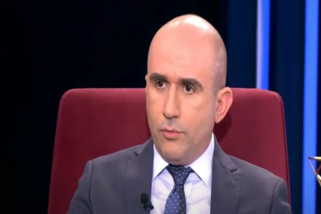 Ο Γρηγόρης Λέων πήρε την απόφαση και “αποσύρεται” από την υπόθεση των τριών θανάτων στην Πάτρα – Τι ανάρτησε