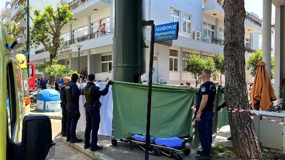 Ανατριχιαστικές εικόνες στην Αλεξανδρούπολη – Άστεγος διαμελίστηκε σε κάδο πολτοποίησης (vid)