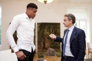 Κ. Μητσοτάκης: Έστειλε επιστολή στη Μέτσολα και πρότεινε τον Γιάννη Αντετοκούνμπο για το Ευρωπαϊκό Τάγμα της Αξίας