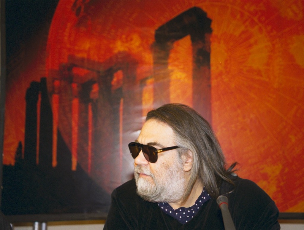 Ο Βαγγέλης Παπαθανασίου “ταξίδεψε” στο διάστημα – Η λατρεία του, η τιμή από τη NASA και ο “δικός του” αστεροειδής (vid)