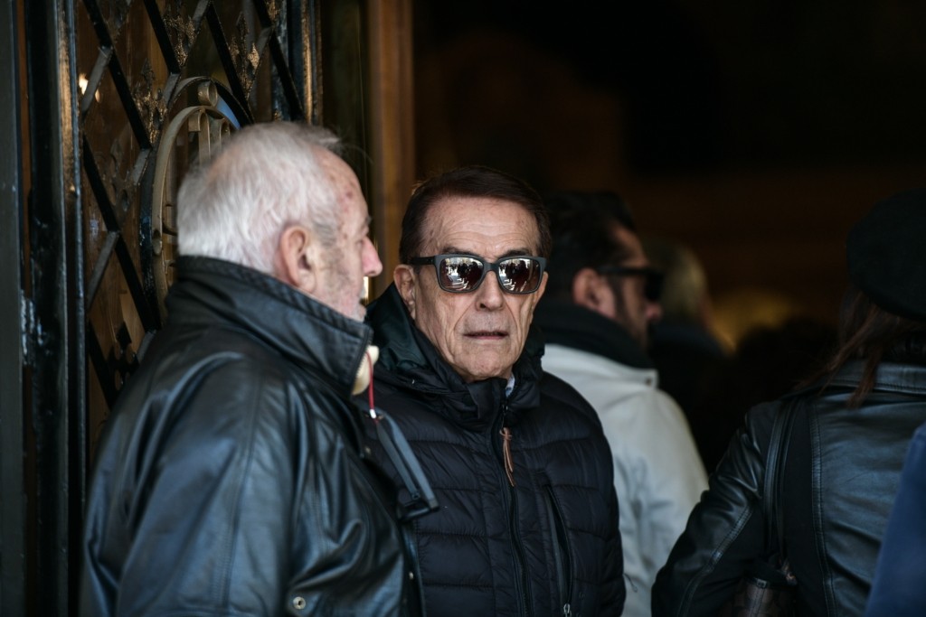 Δύσκολες ώρες για τον Δάκη – Νοσηλεύεται στο νοσοκομείο
