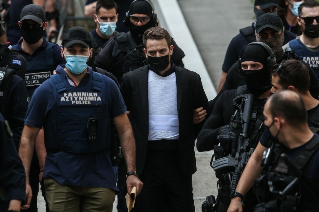 Η ώρα της απολογίας για τον Μπάμπη Αναγνωστόπουλο – Ένας χρόνος από το έγκλημα που “στοίχειωσε” την Ελλάδα