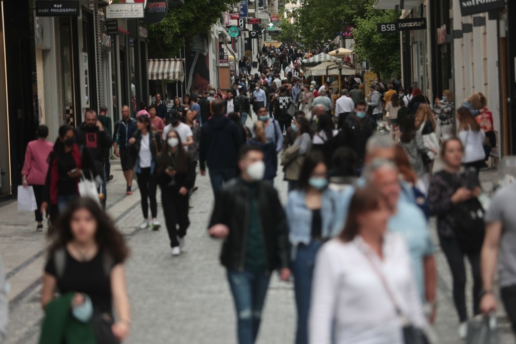 Άγνωστες οι επιπτώσεις των συνεχών νοσήσεων από κορονοϊό – Αγωνία για το φθινόπωρο