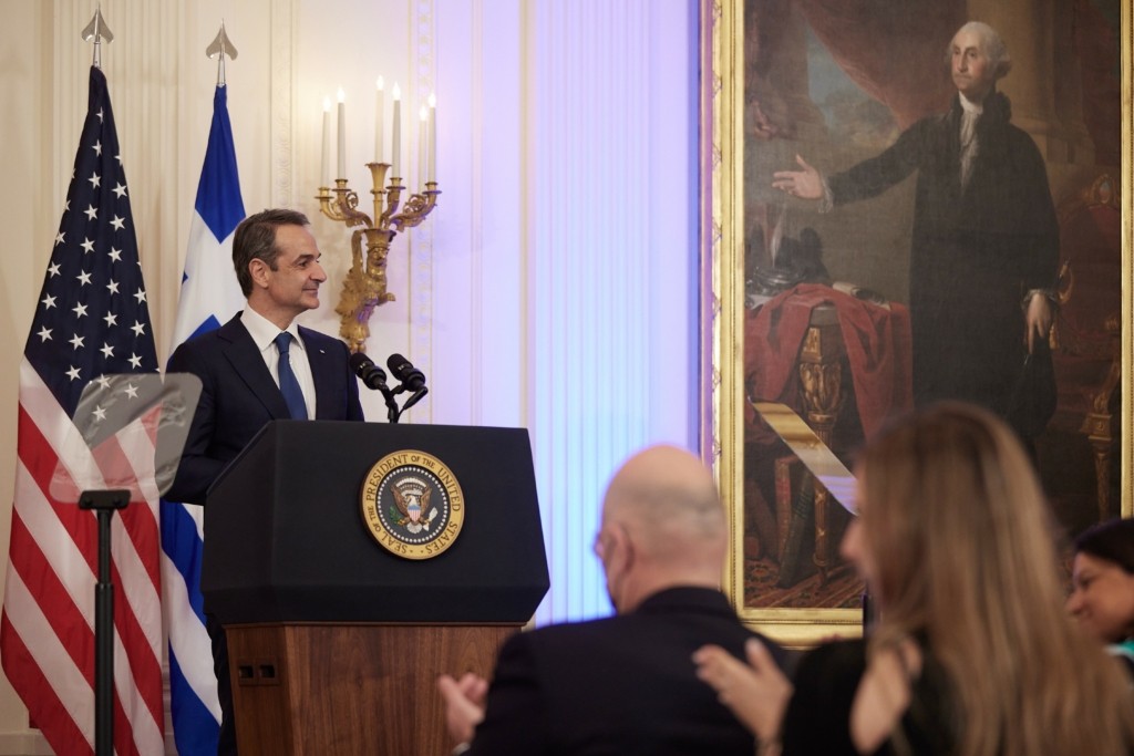 Νέα δημοσκόπηση – Πώς κρίνουν οι πολίτες την επίσκεψη Μητσοτάκη στις ΗΠΑ – Δυσαρέσκεια για την ακρίβεια