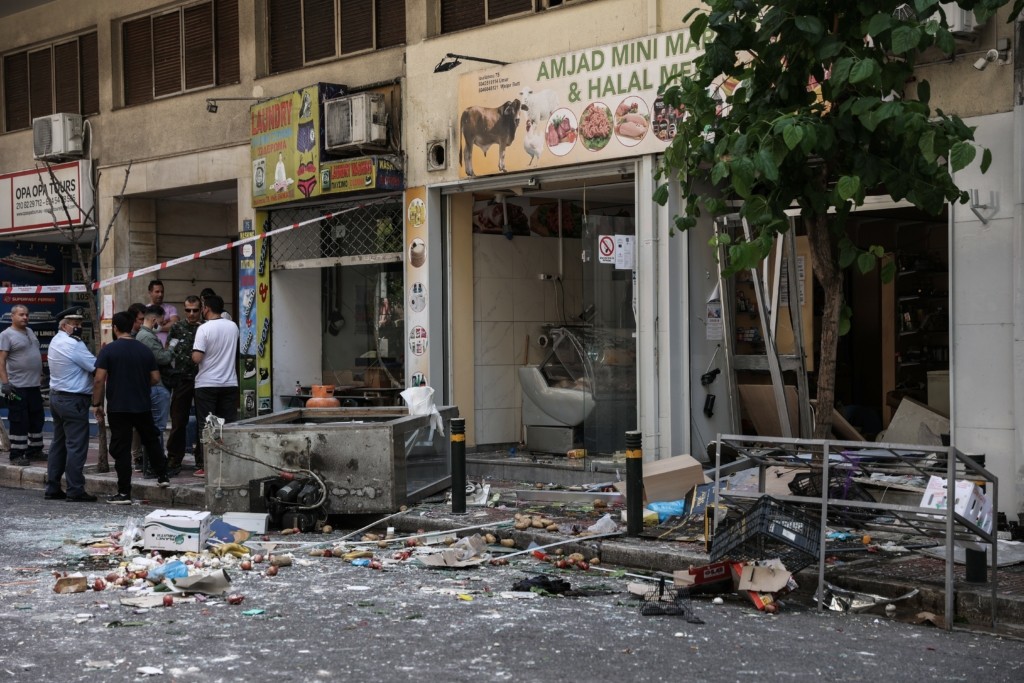 Κρανίου τόπος η οδός Ιουλιανού μετά τη σφοδρή έκρηξη – 3 οι τραυματίες (pics&vid)