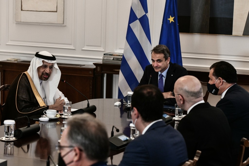 Συνάντηση Μητσοτάκη με τον υπουργό Επενδύσεων της Σαουδικής Αραβίας – “Προτεραιότητα οι επενδύσεις”