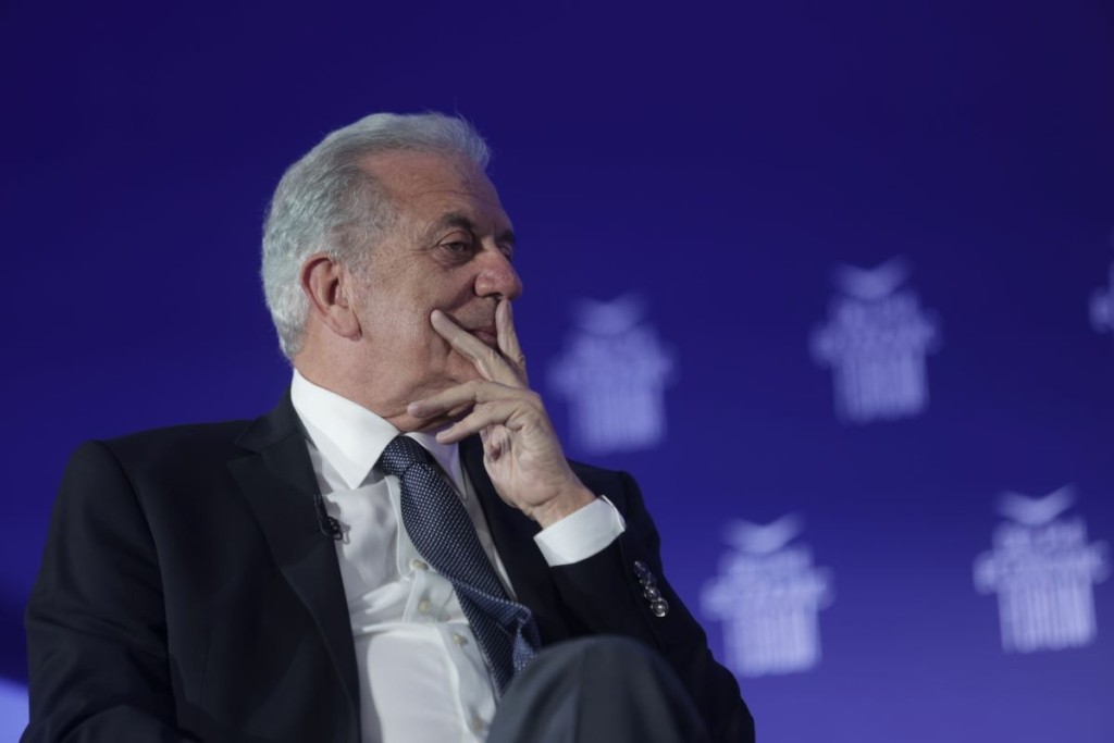 Ο Δημήτρης Αβραμόπουλος στις… “Άγριες Μέλισσες”