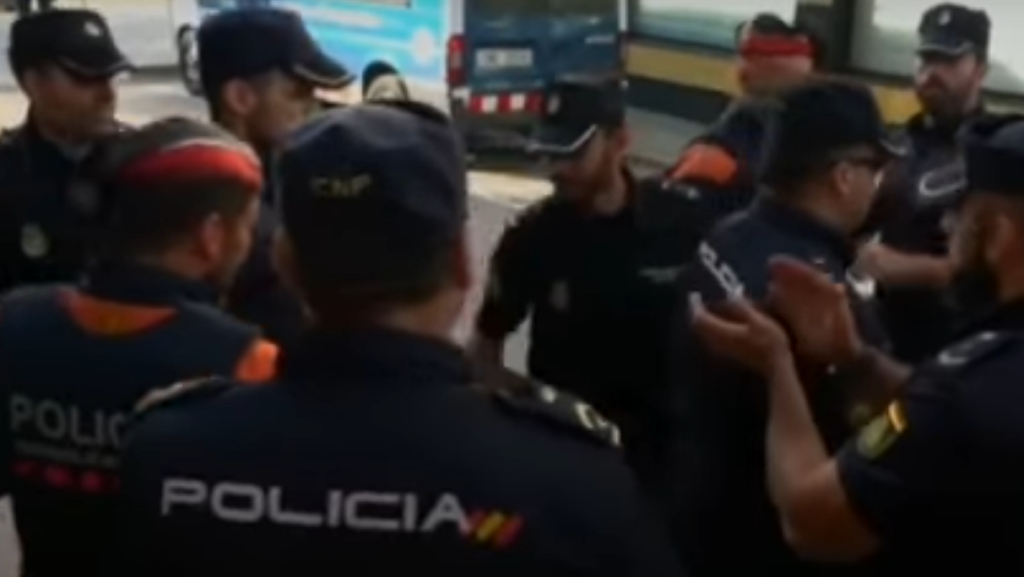 Η ισπανική αστυνομία συνέλαβε Ουκρανό φιλορώσο μπλόγκερ – Γιατί θεωρείται ύποπτος