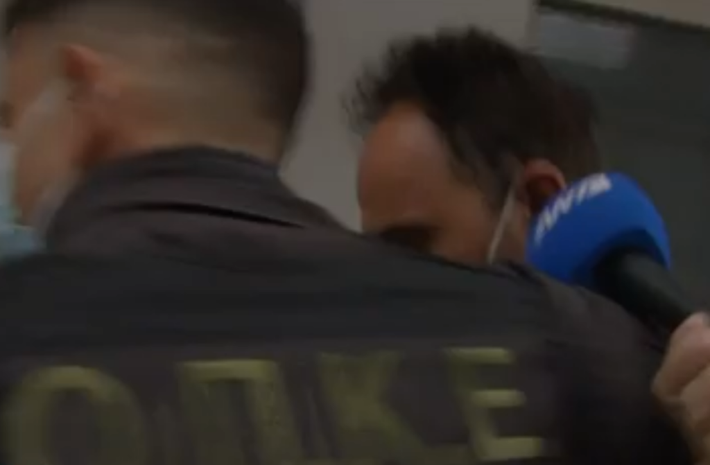 Στον εισαγγελέα ο 52χρονος που σκόρπισε τον θάνατο στη Μονεμβασιά – “Το θύμα φώναζε καθώς το έσερνε” (vids)