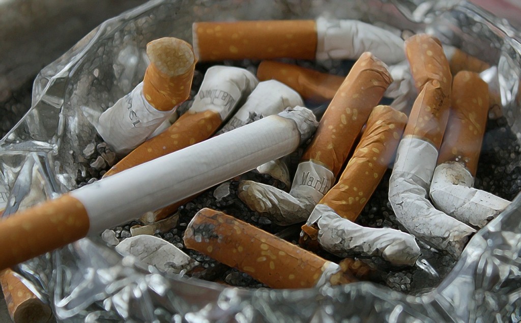 Όσοι είναι ατμιστές και καπνιστές ταυτόχρονα δεν έχουν κανένα όφελος στην υγεία τους