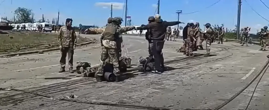 Η φρικαλεότητα στο μεγαλείο της στο Αζοφστάλ – Βρέθηκαν 152 σοροί Ουκρανών μαχητών μέσα σε φορτηγό ψυγείο
