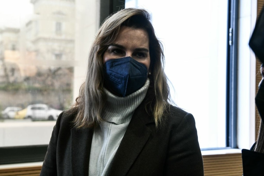 Συγκλόνισε η Σοφία Μπεκατώρου στη δίκη του προπονητή ιστιοπλοΐας – “Είναι grooming, μου είπε ότι τη βίασε όταν ήταν 12”