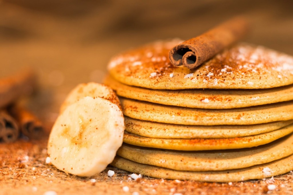 Λαχταριστά mini pancakes με μπανάνα και κανέλα