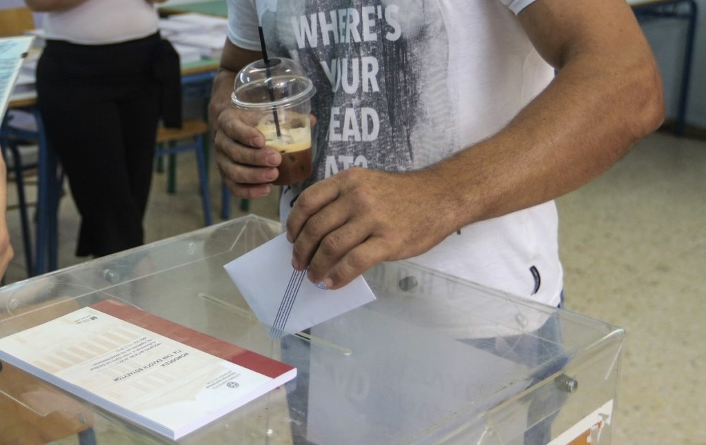 Νέα δημοσκόπηση μετά το ταξίδι του Μητσοτάκη στις ΗΠΑ – Ποια είναι δύναμη των κομμάτων και των πολιτικών αρχηγών (vid)