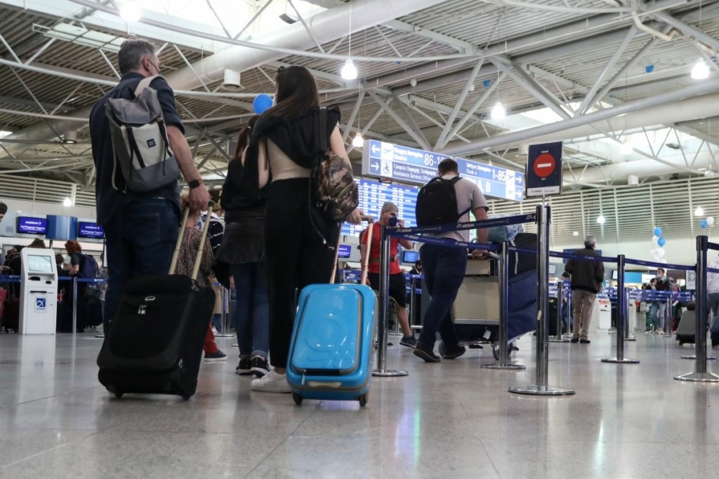 Αυτή είναι η Βραζιλιάνα καλλονή που συνελήφθη στο “Ελ. Βενιζέλος” για υπόθεση ναρκωτικών (vid)