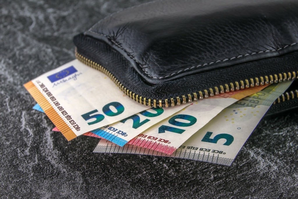 e-ΕΦΚΑ – ΔΥΠΑ: Από σήμερα οι πληρωμές – Αναλυτικά τα επιδόματα και τα ποσά