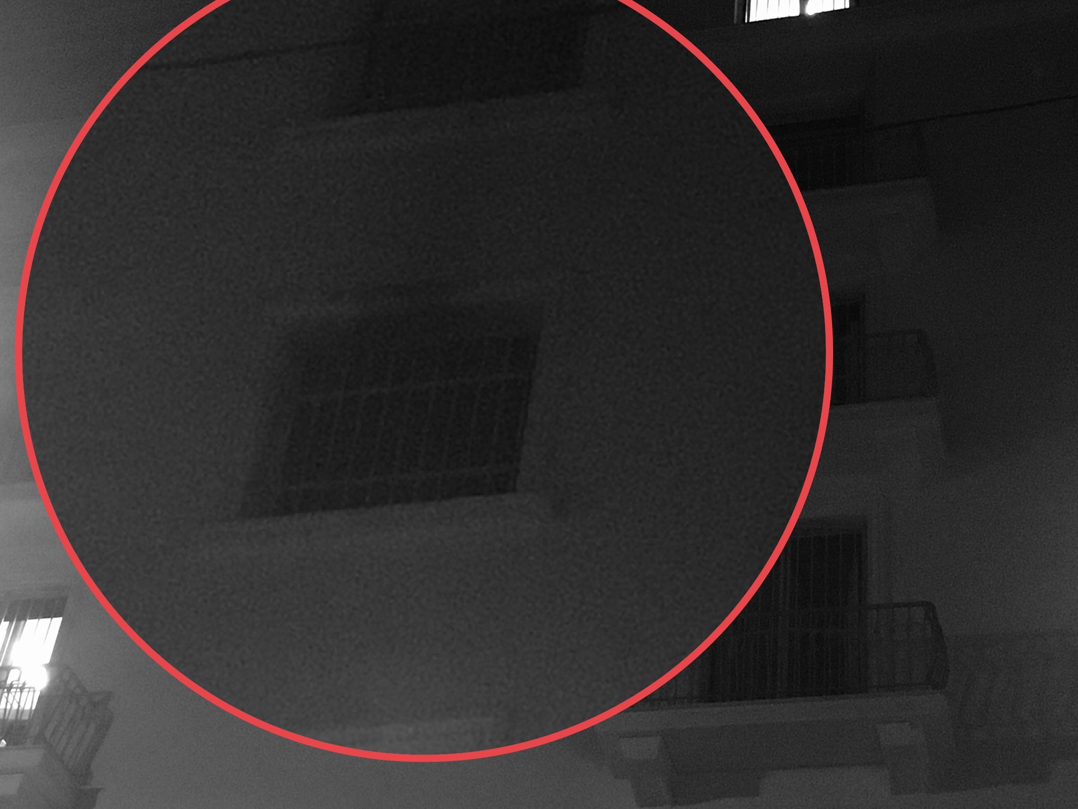 Φωτιά σε κέντρο αστέγων του δήμου Αθηναίων επί της Αχαρνών (vids)