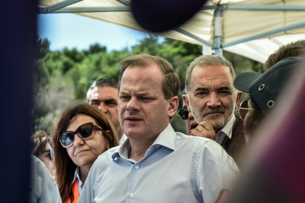 Προαναγγελίες Καραμανλή – “Άμεσες παρεμβάσεις στο κυκλοφοριακό – Βελτιώνουμε τις υποδομές”