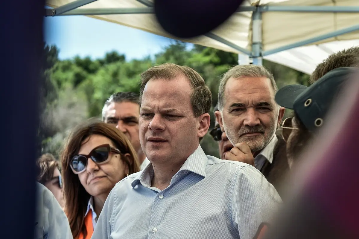Προαναγγελίες Καραμανλή – “Άμεσες παρεμβάσεις στο κυκλοφοριακό – Βελτιώνουμε τις υποδομές”