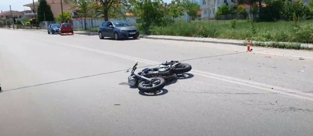 Επανέφεραν με ΚΑΡΠΑ τον 13χρονο μετά το τροχαίο με μηχανή στην Κοζάνη