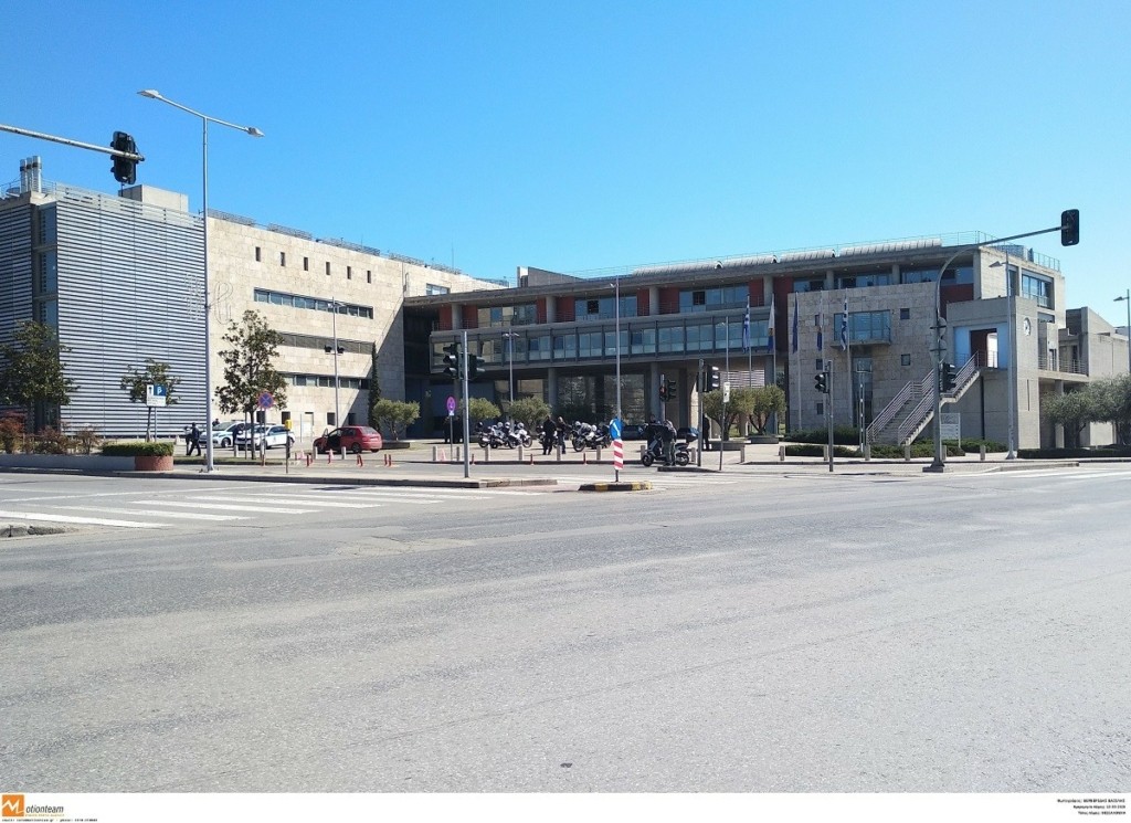 Ραγδαίες εξελίξεις στο Δήμο Θεσσαλονίκης – Παραιτήθηκε και συνελήφθη ο αντιδήμαρχος για την υπόθεση με το “φακελάκι”